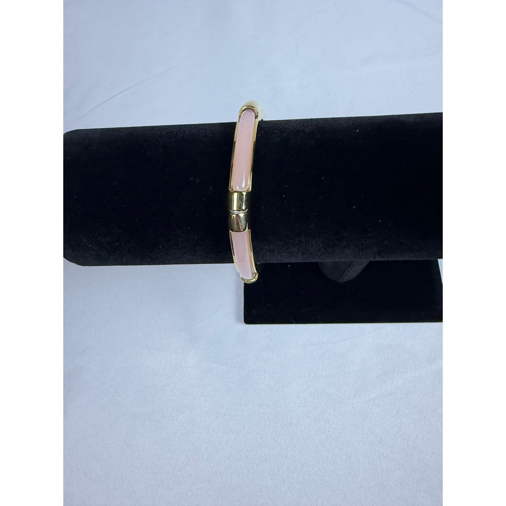 Talbots Pink Enamel Gold Tone Hinged Bangle Bracelet Classic Preppy Accessory - Picture 3 of 5